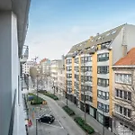 Chez Meme Gernoaze - Unique 2 Bedroom Flat * أوستيند