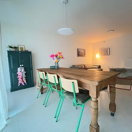 Chez Meme Gernoaze - Unique 2 Bedroom Flat