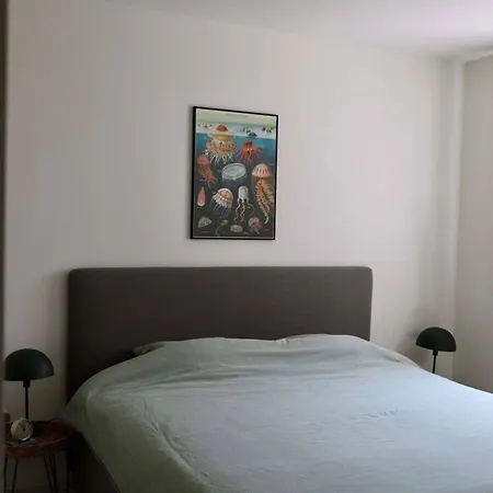 Chez Meme Gernoaze - Unique 2 Bedroom Flat *