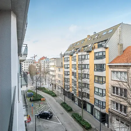 Chez Meme Gernoaze - Unique 2 Bedroom Flat * Ostend