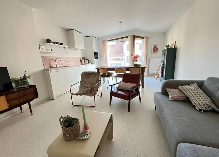 Appartement Chez Meme Gernoaze - Unique 2 Bedroom Flat Oostende