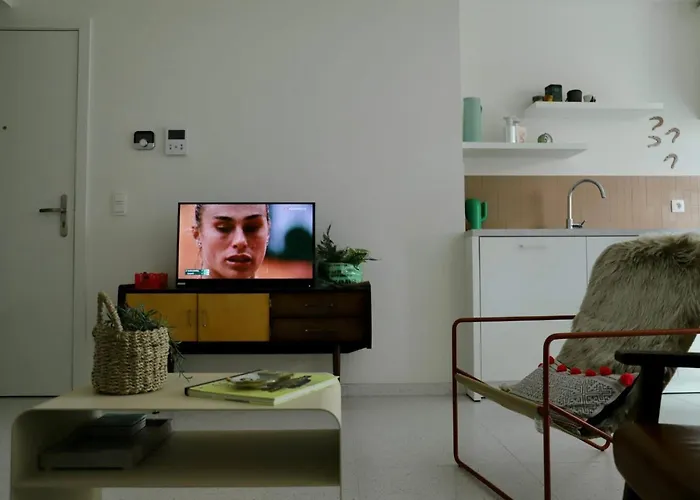 Appartement Chez Meme Gernoaze - Unique 2 Bedroom Flat Oostende