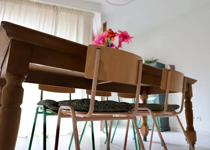 Appartement Chez Meme Gernoaze - Unique 2 Bedroom Flat